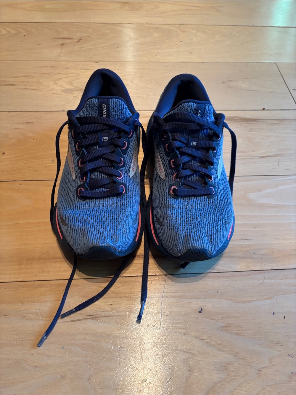Women’s Size 6 Brooks Ghost 15 Running Shoes with Pink Trim